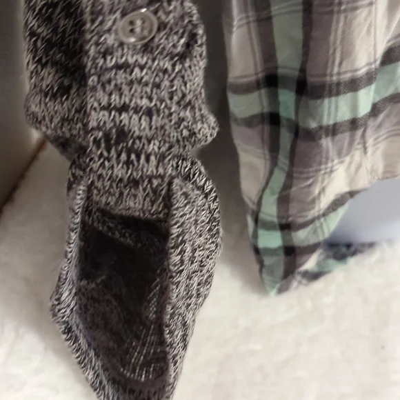 Plaid Sweater Top Size L - Picture 4 of 6